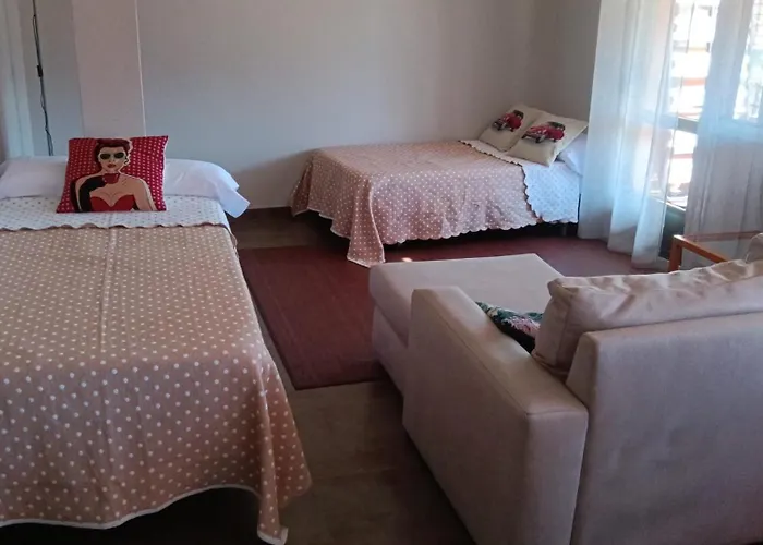 Albergue -Wifi- O Apartamento -No Wifi- Camino Santiago Porrino - En Pleno Centro - City Centre